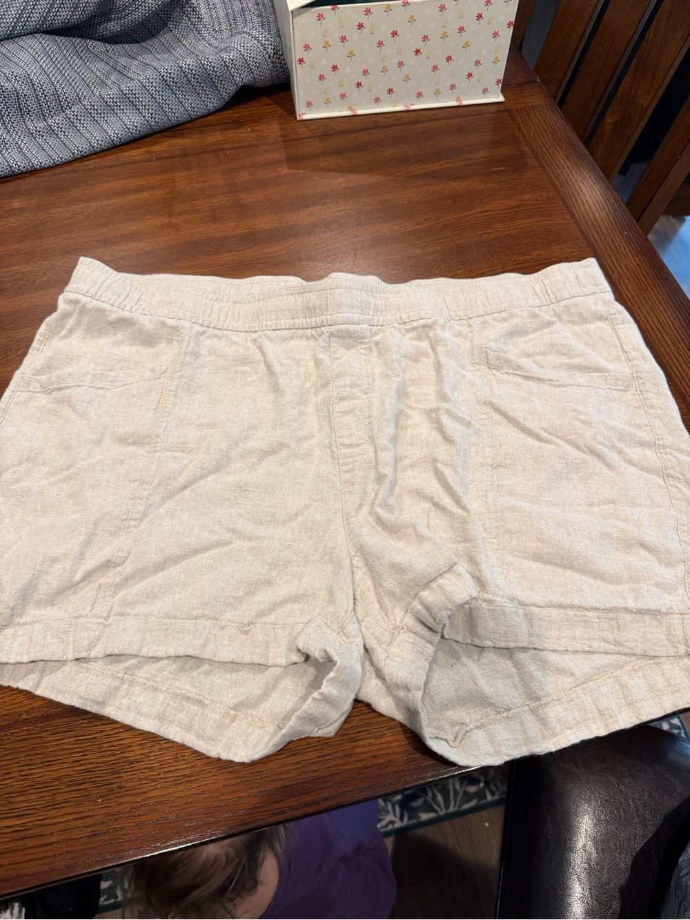 Old Navy women’s Cream Linen-Blend Casual Shorts